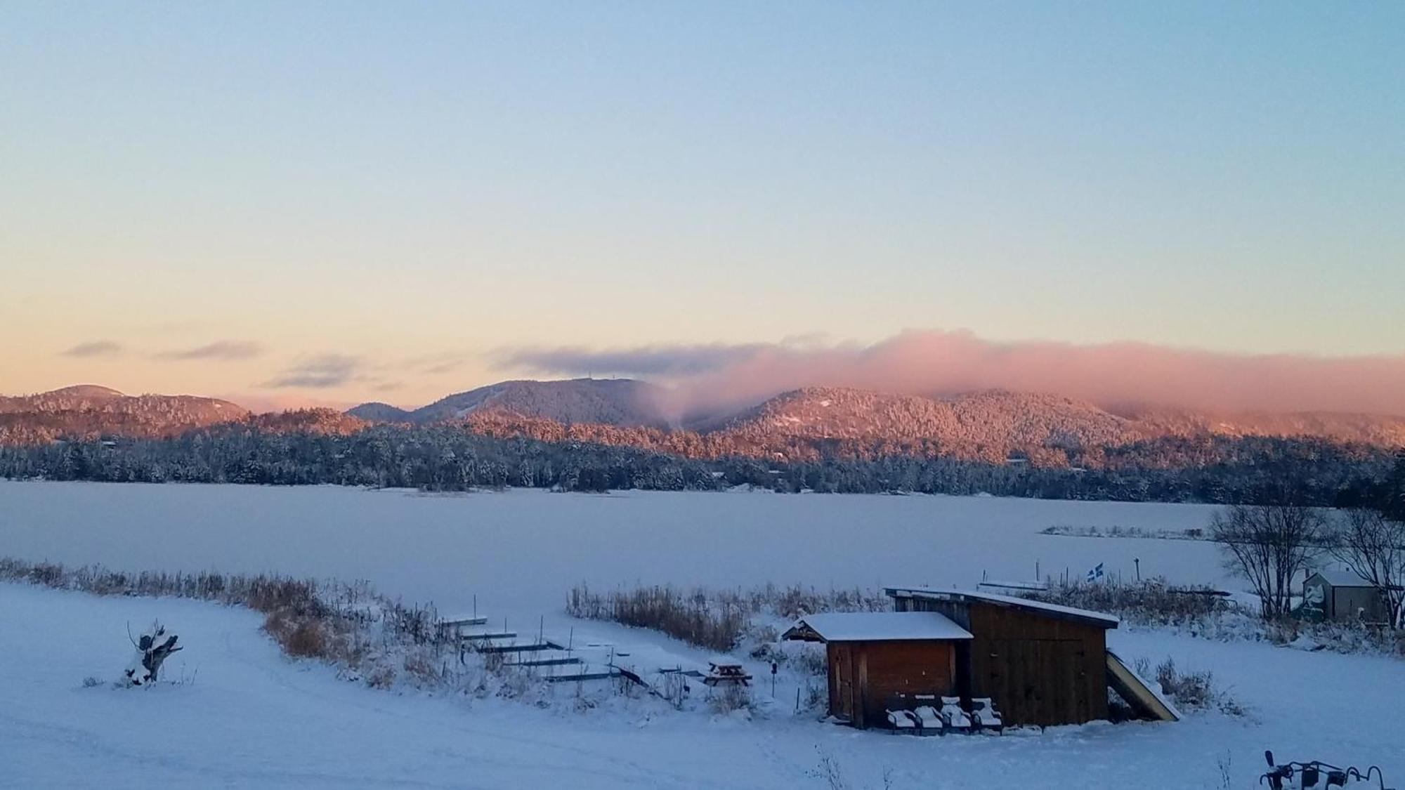 Lac Sainte-Marie Resort Lac Ste-Marie מראה חיצוני תמונה