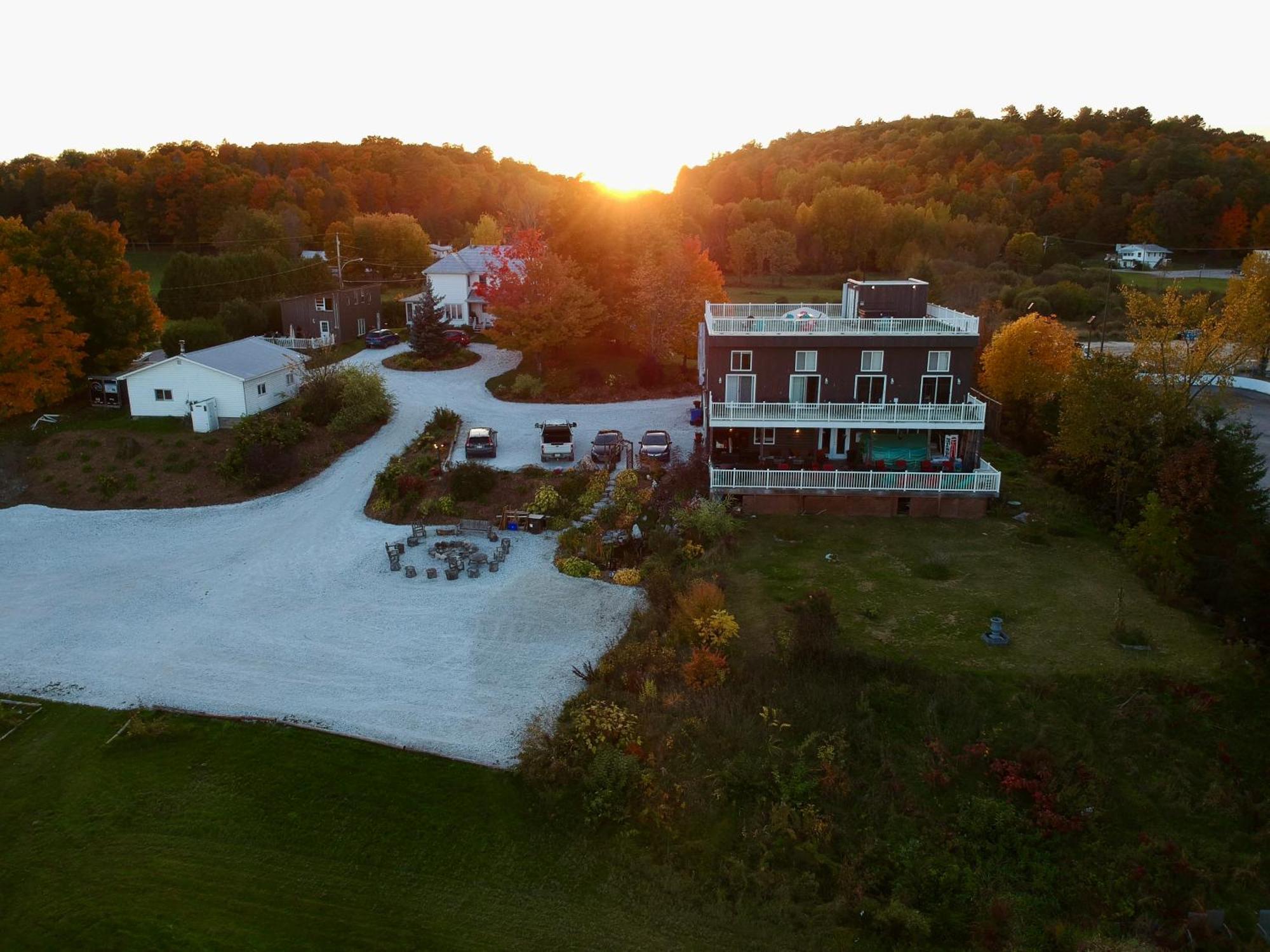 Lac Sainte-Marie Resort Lac Ste-Marie מראה חיצוני תמונה